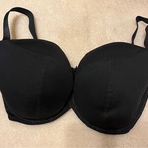 Flirtelle Black Bra 
SIZE:
US: 34M
UK: 34J
EU: 75M
AU: 12J 
FR: 90M